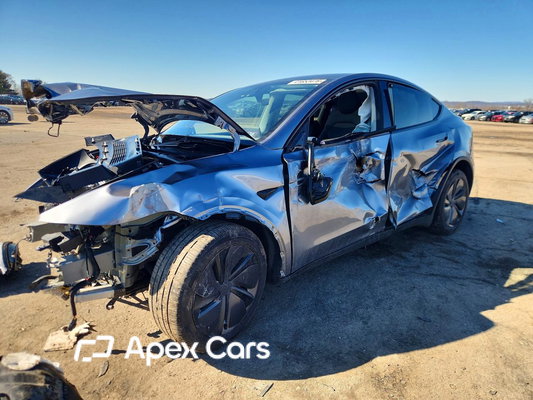 Tesla Model Y 2026 - Zdjęcie 1 z 14