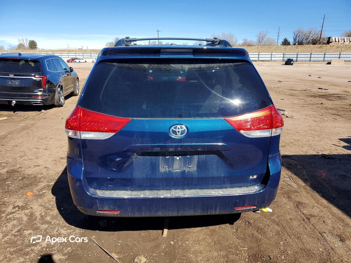 Toyota Sienna 2012