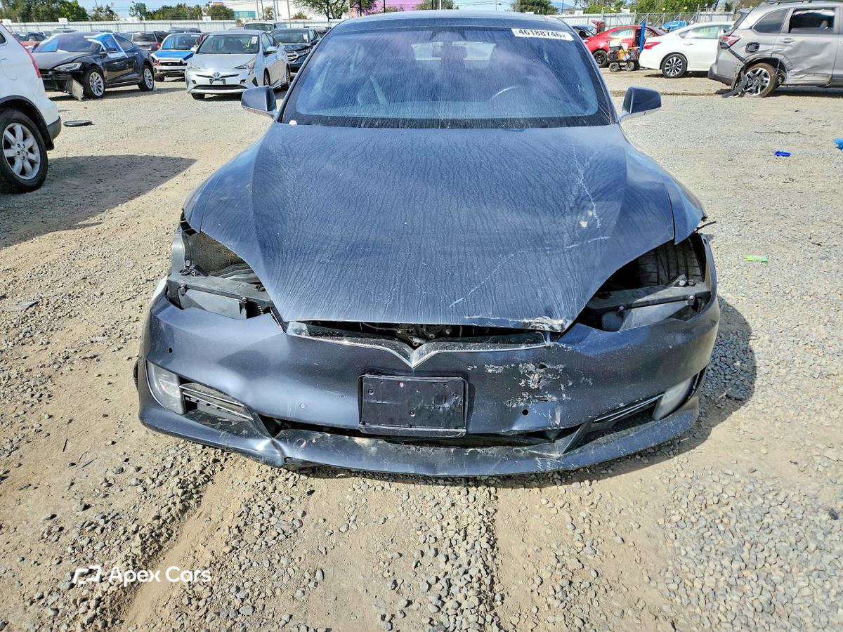 Tesla Model S 2018