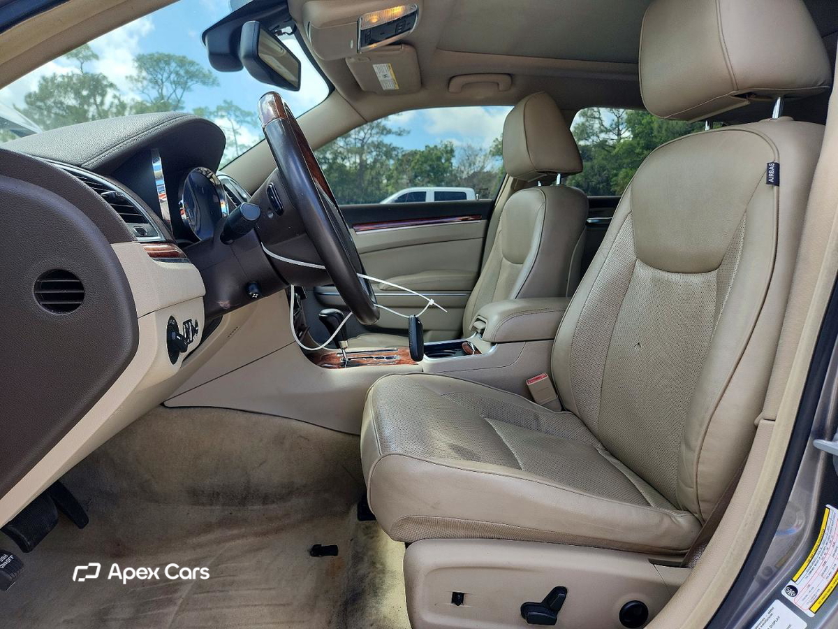 Chrysler 300 2011