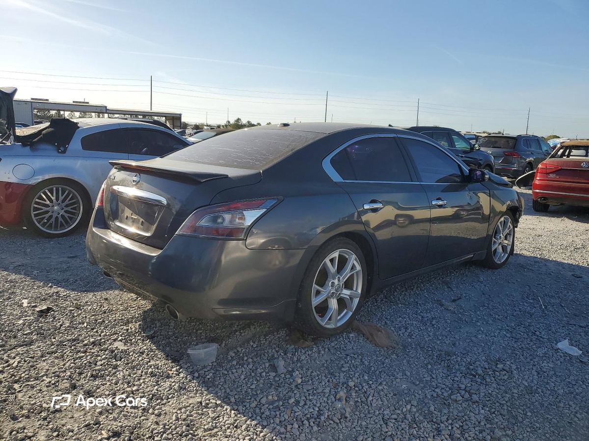 Nissan  2012