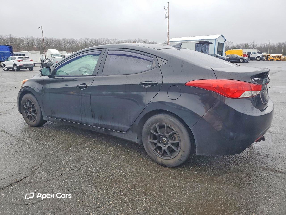 Hyundai Elantra 2012