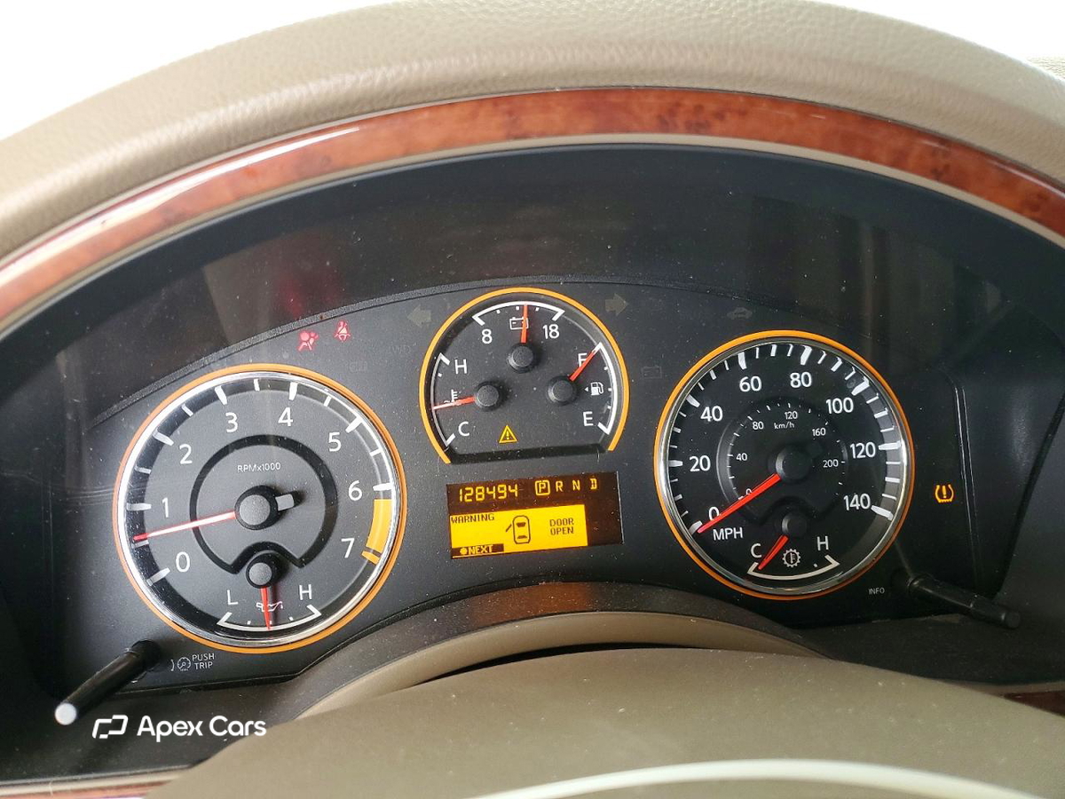 Nissan Armada 2011