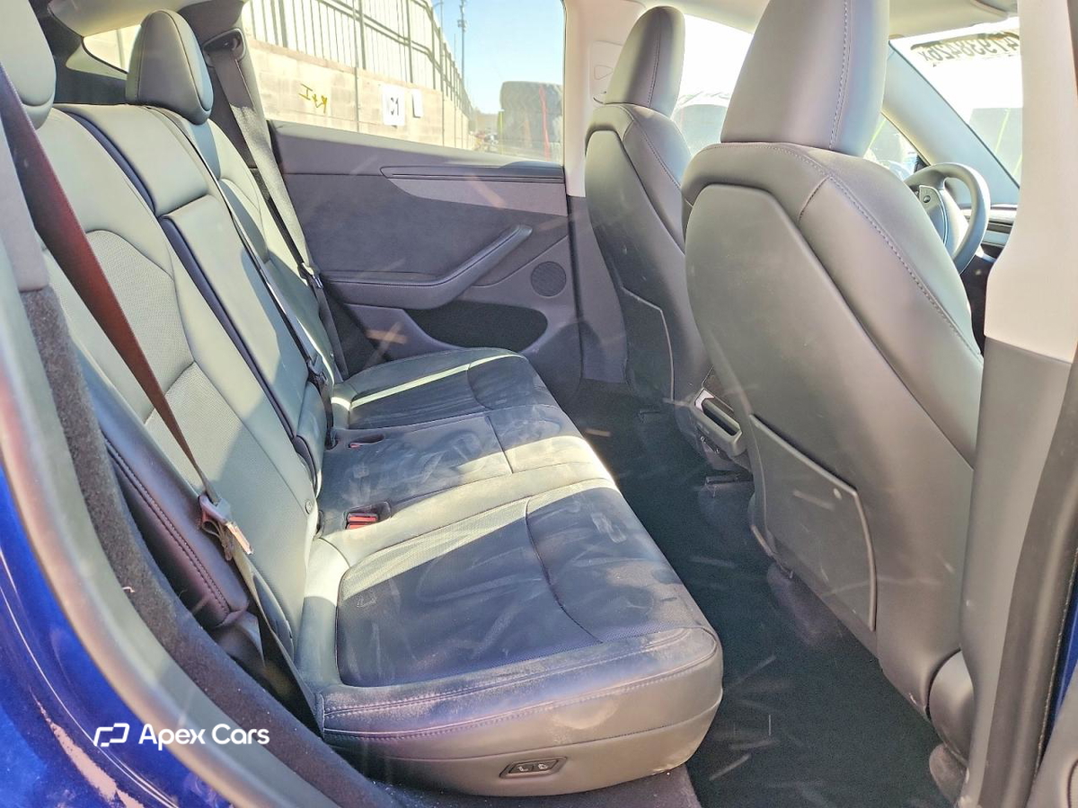 Tesla Model Y 2026