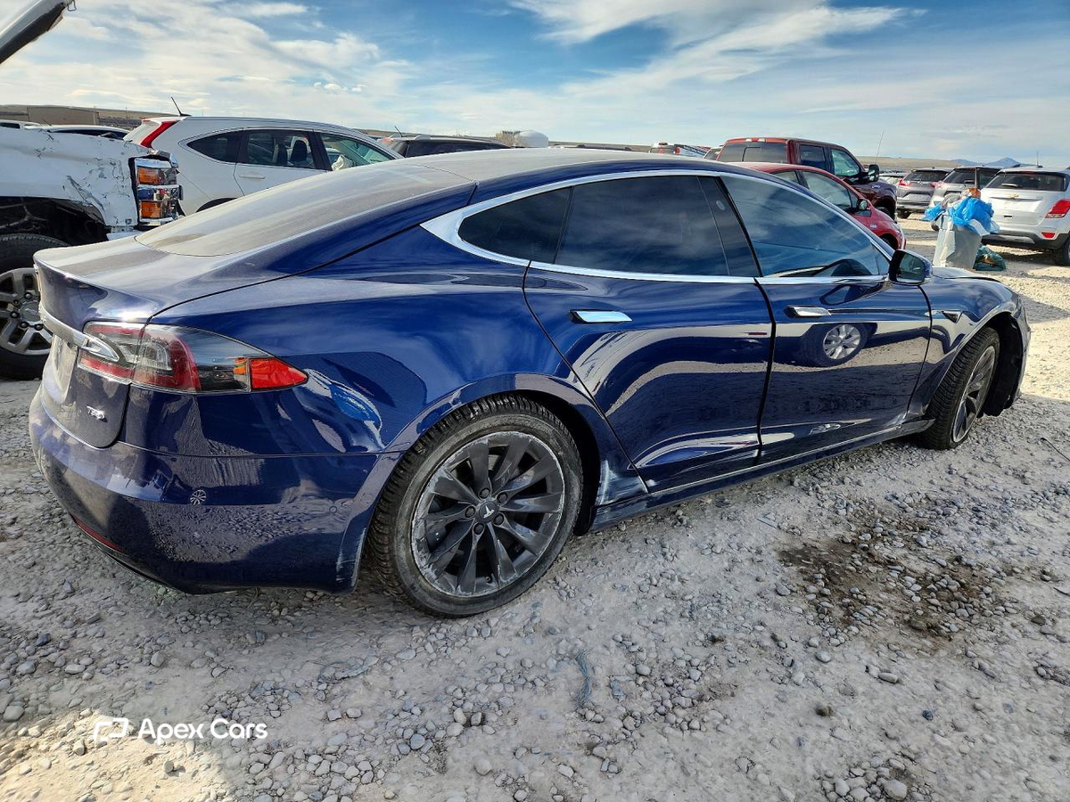 Tesla Model S 2018