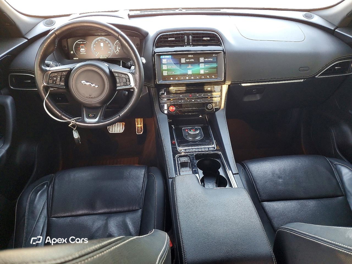Jaguar F-Pace 2018