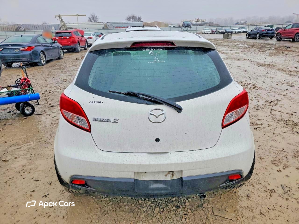 Mazda 2 2012