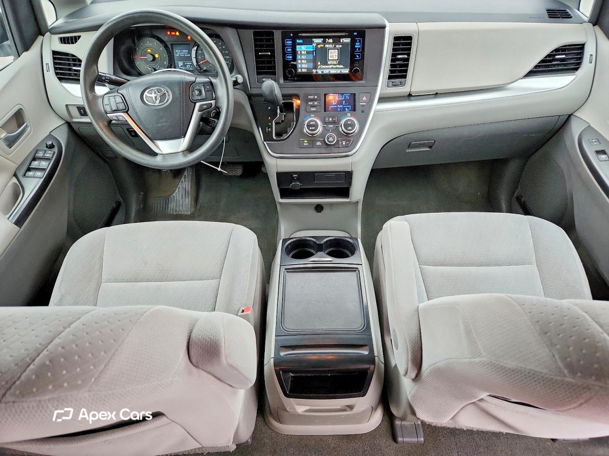 Toyota Sienna 2015