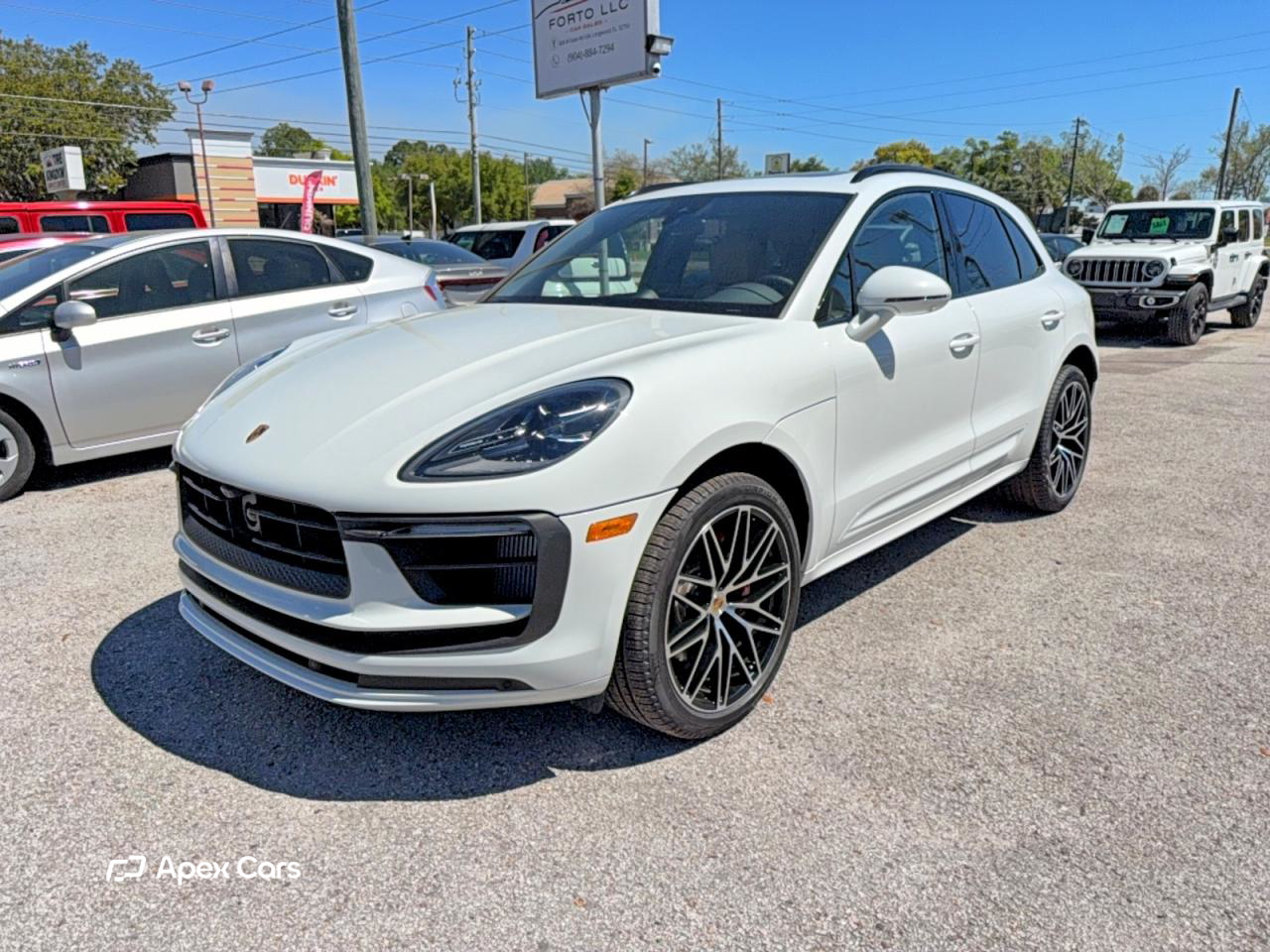 Porsche Macan 2025
