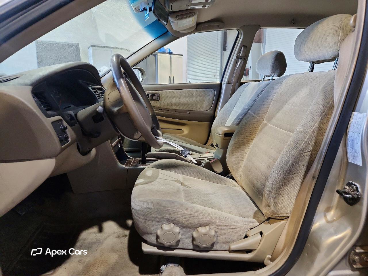 Nissan Altima 2000