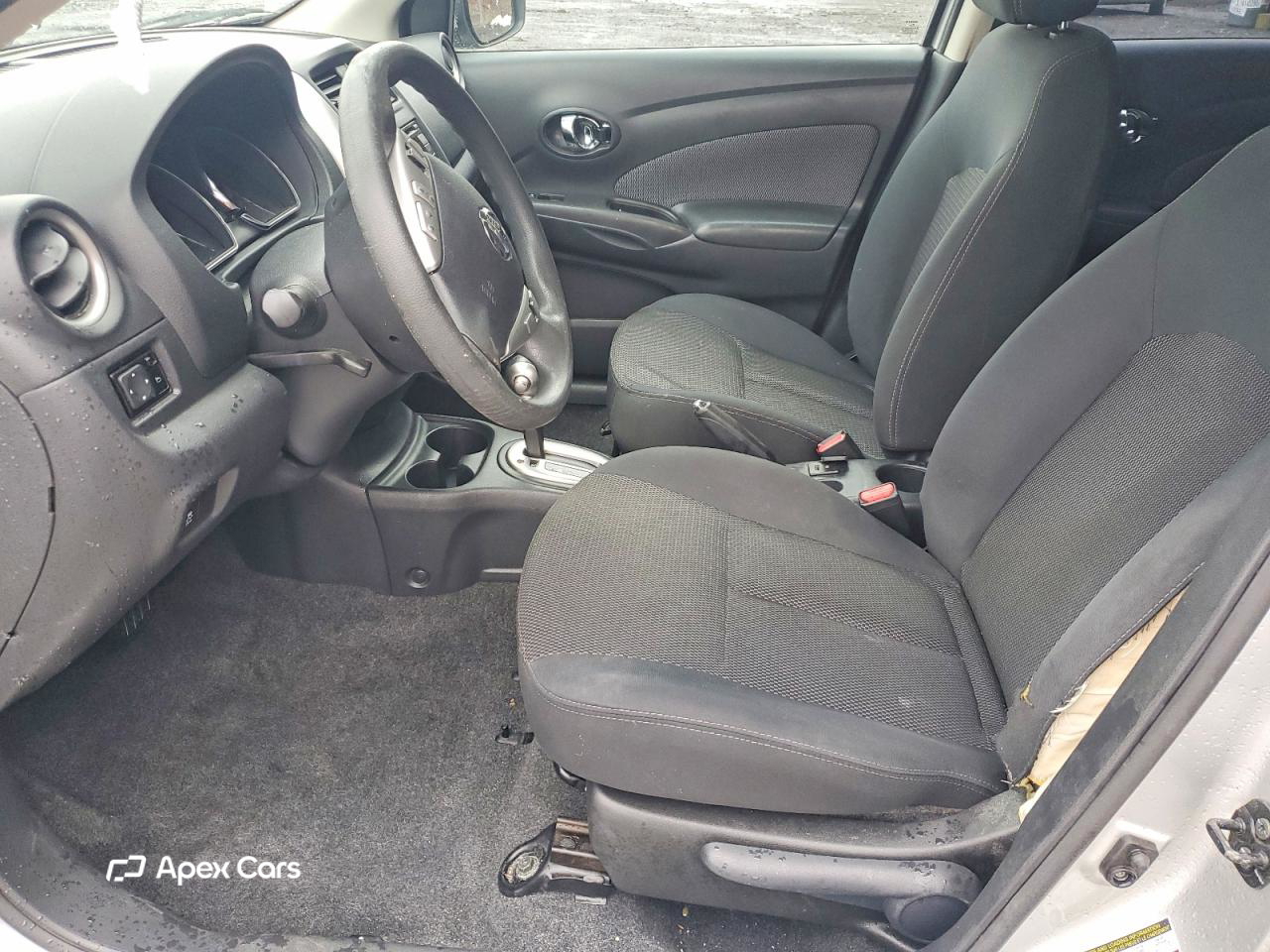 Nissan Versa 2015