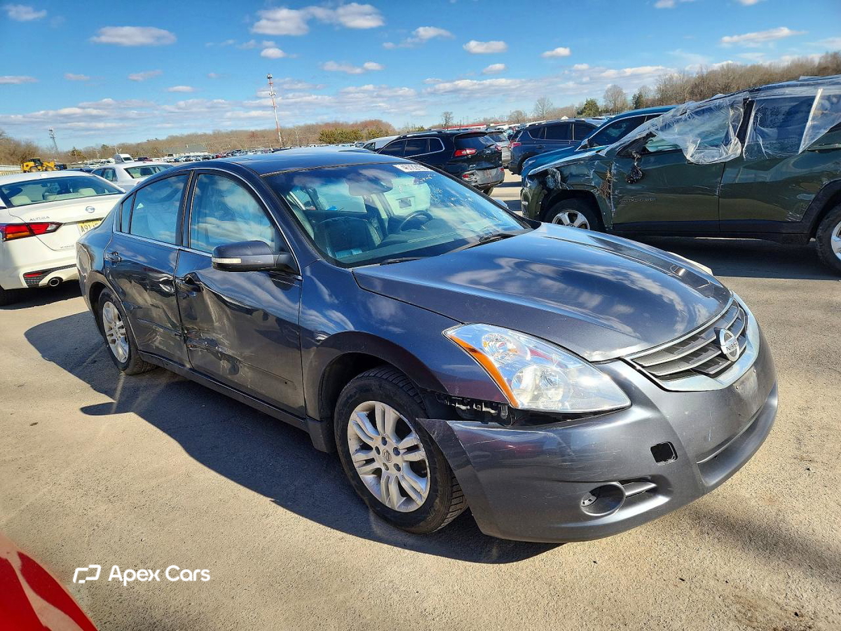 Nissan Altima 2012