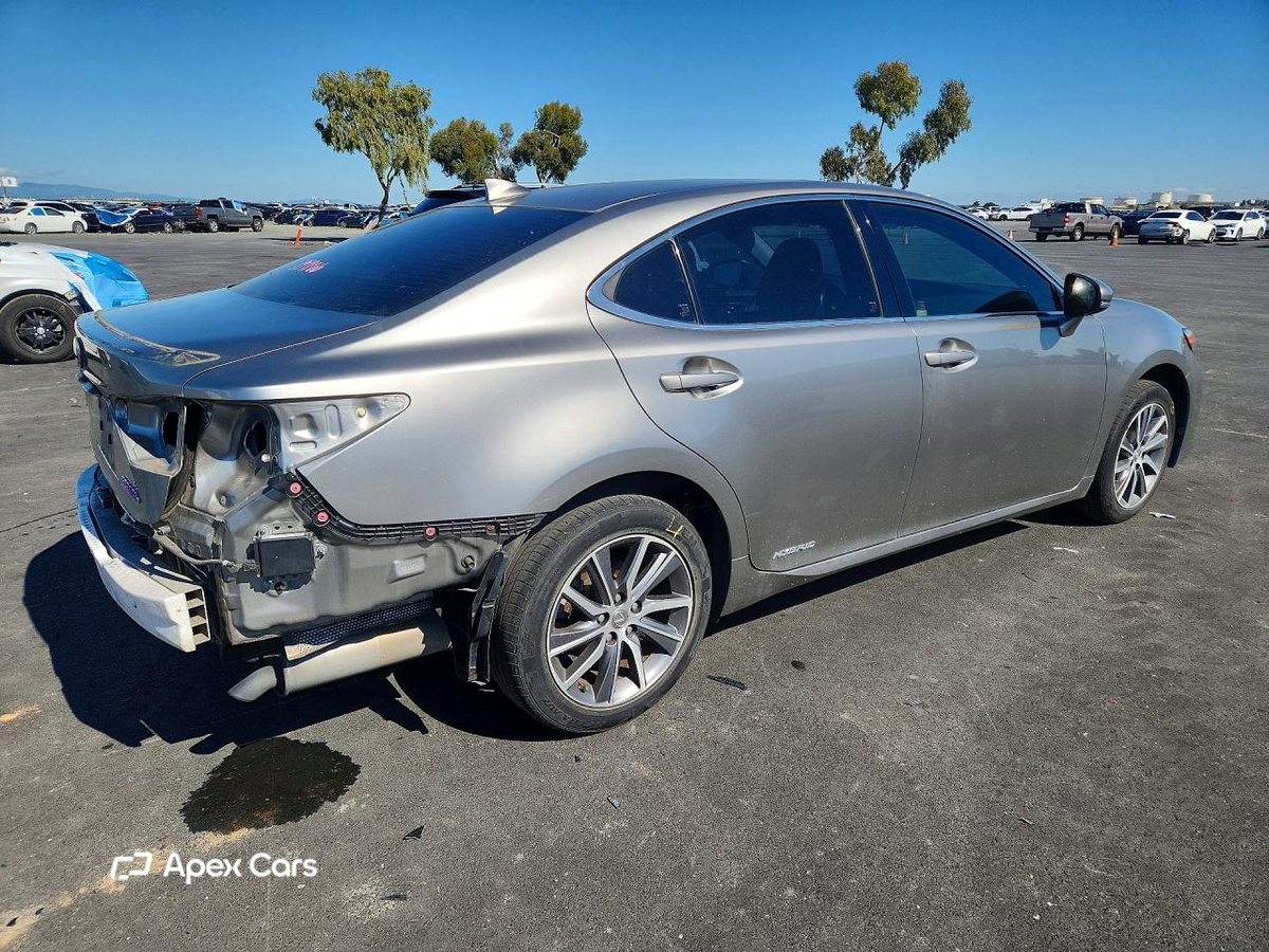 Lexus ES 2016