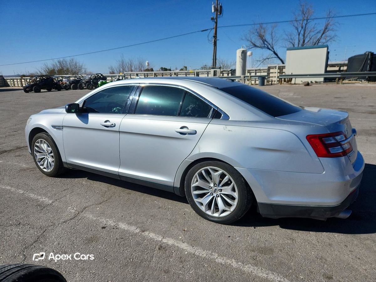 Ford Taurus 2015