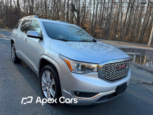 GMC Acadia 2017 - Image 1 of 15