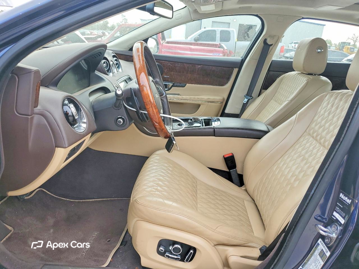 Jaguar XJ 2016