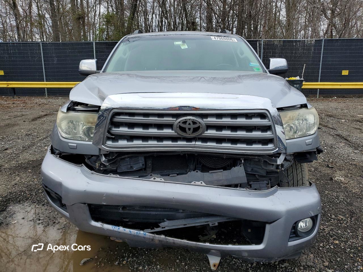 Toyota Sequoia 2010