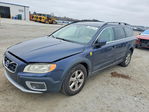 Volvo XC70 2010