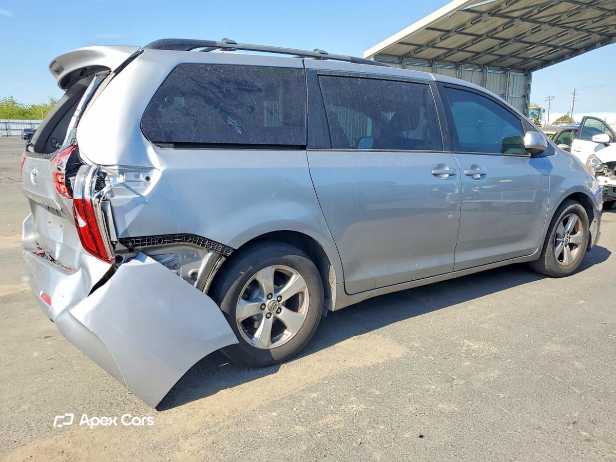 Toyota Sienna 2017
