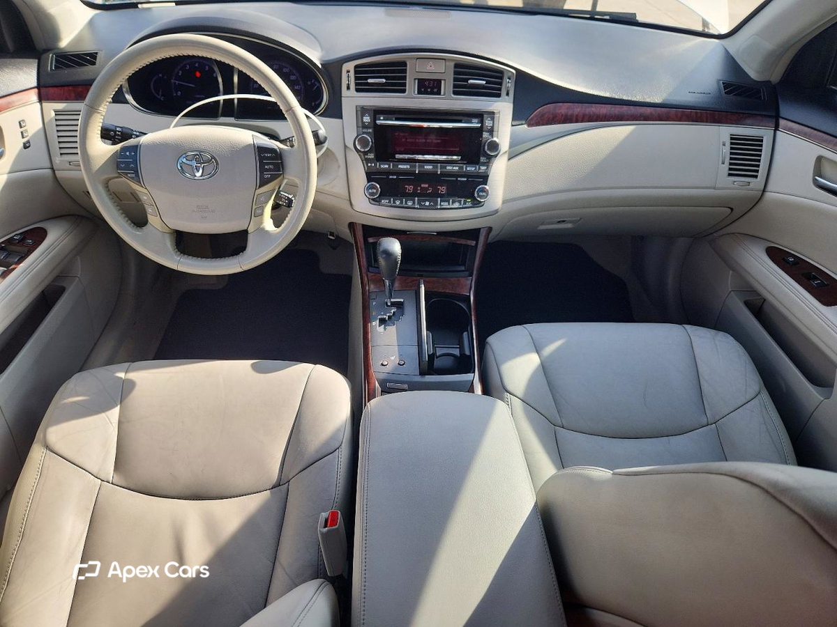 Toyota Avalon 2011