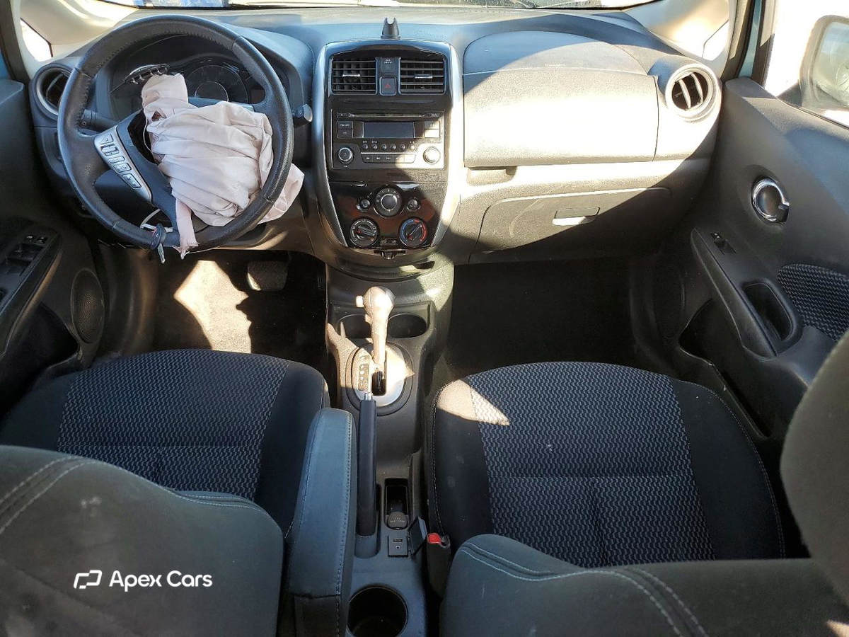 Nissan Versa 2015