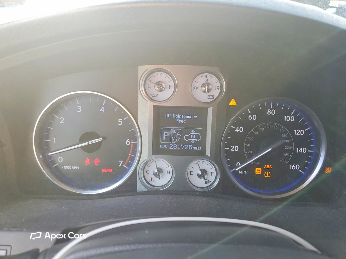 Lexus LX 2010
