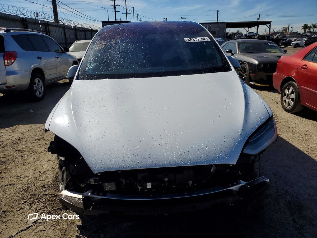 Tesla Model X 2022