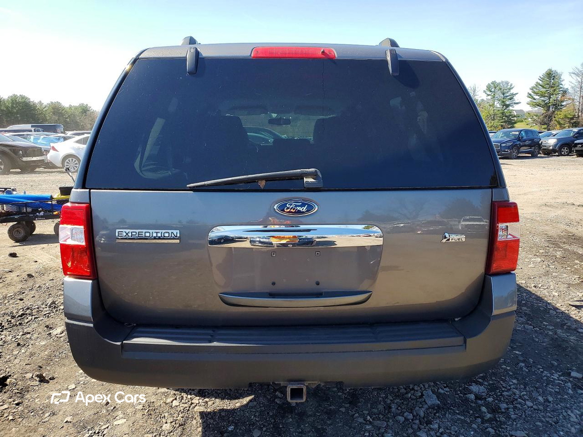 Ford Expedition 2011