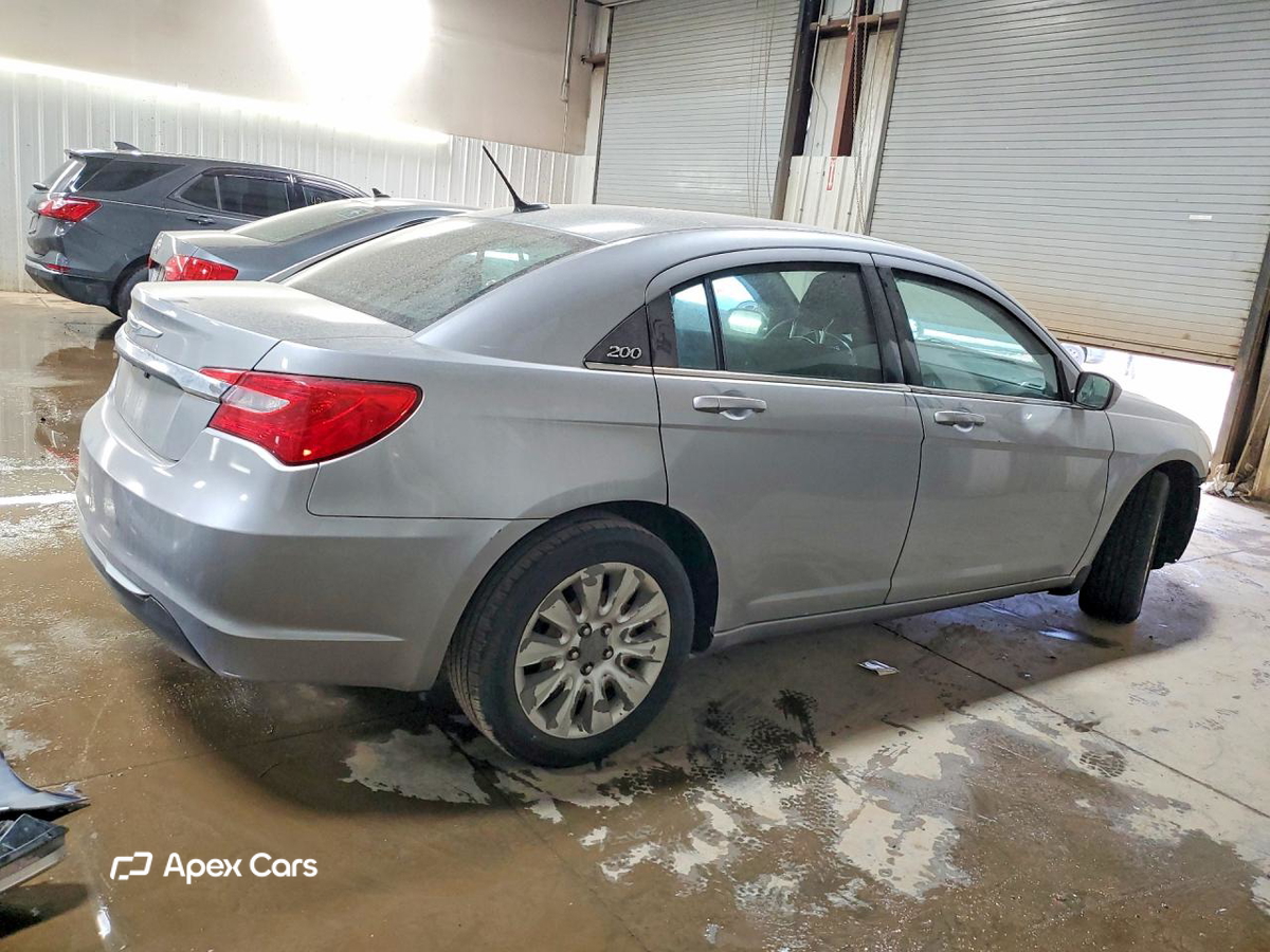 Chrysler 200 2013