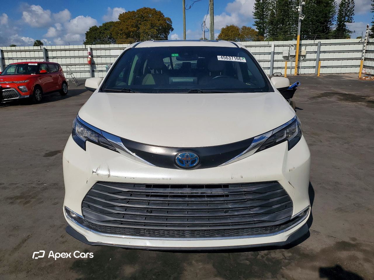 Toyota Sienna 2021