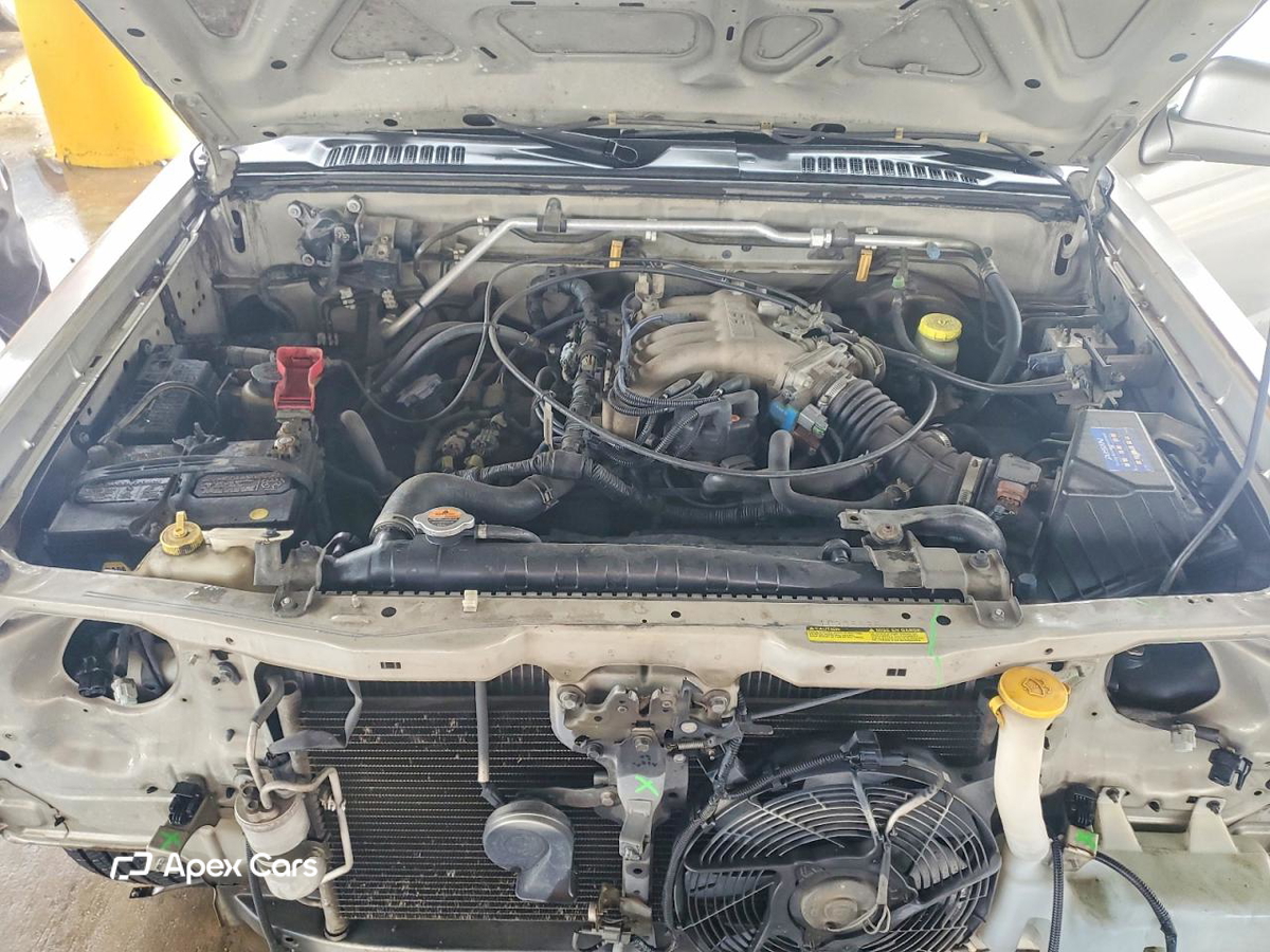Nissan Navara (Frontier) 2001