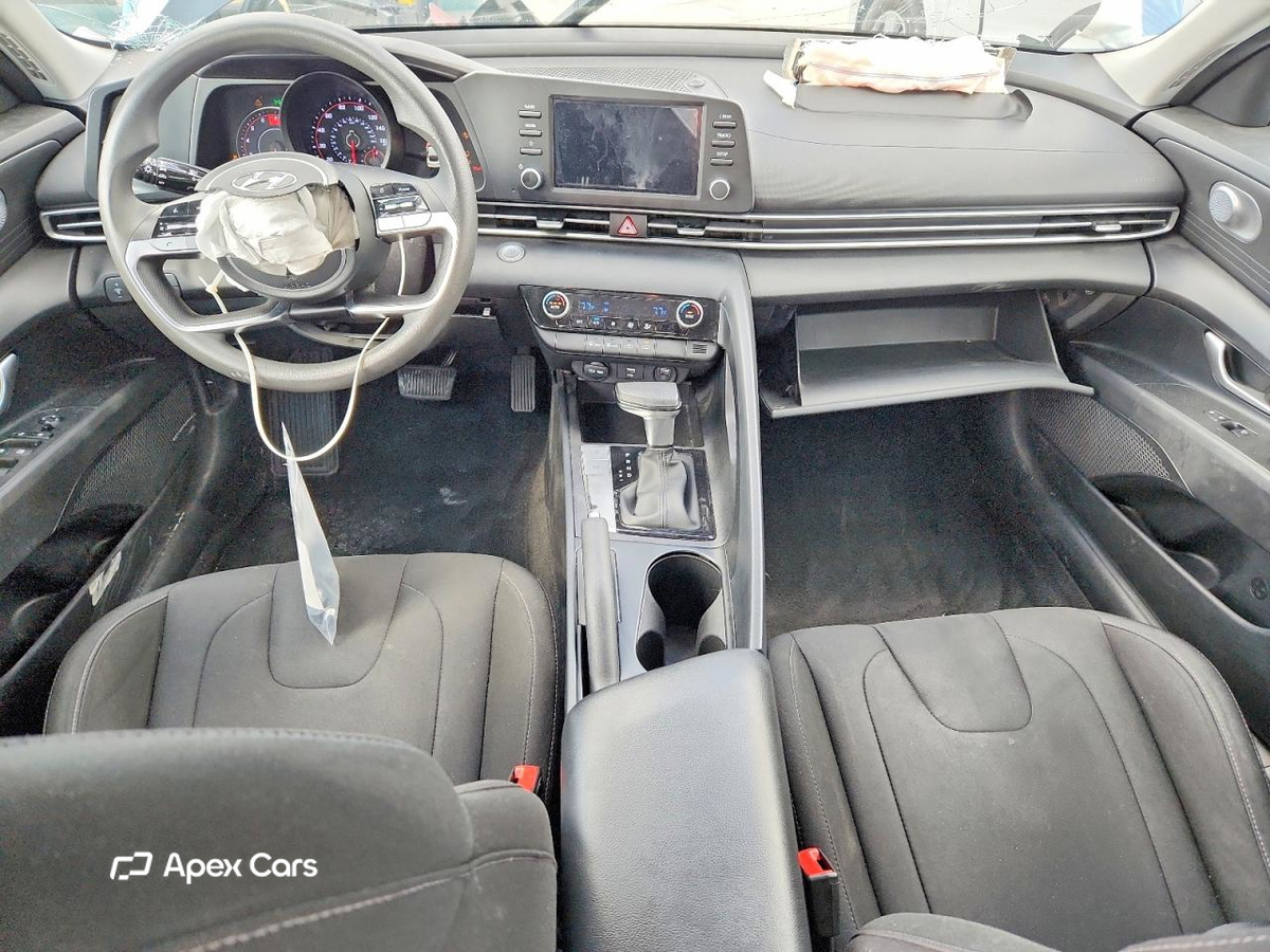Hyundai Elantra 2022
