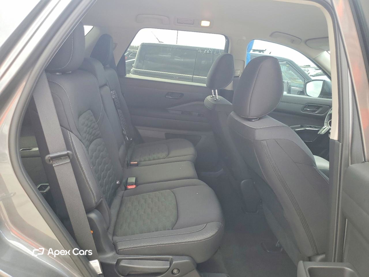 Nissan Pathfinder 2025