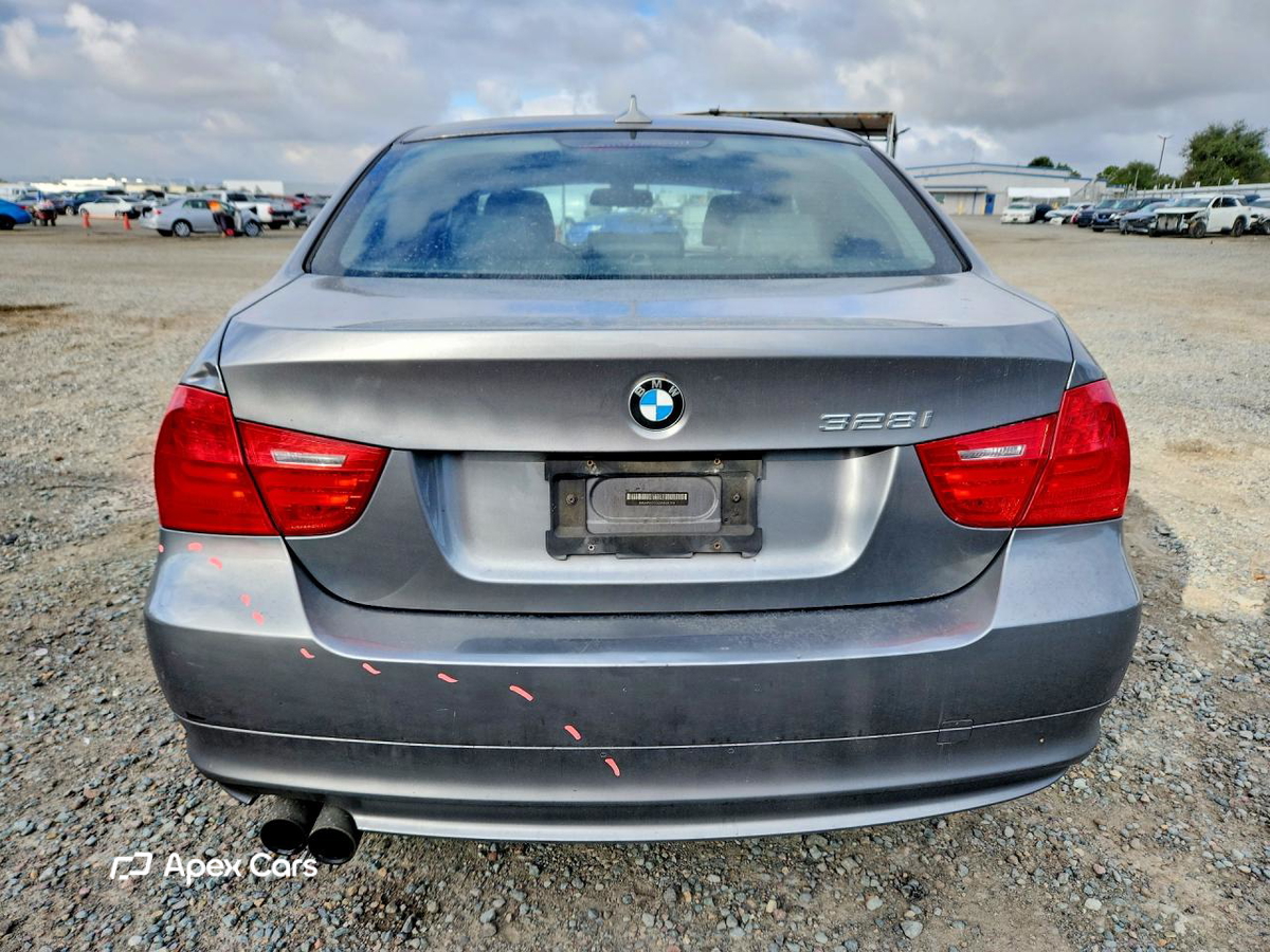 BMW Series 3 2011