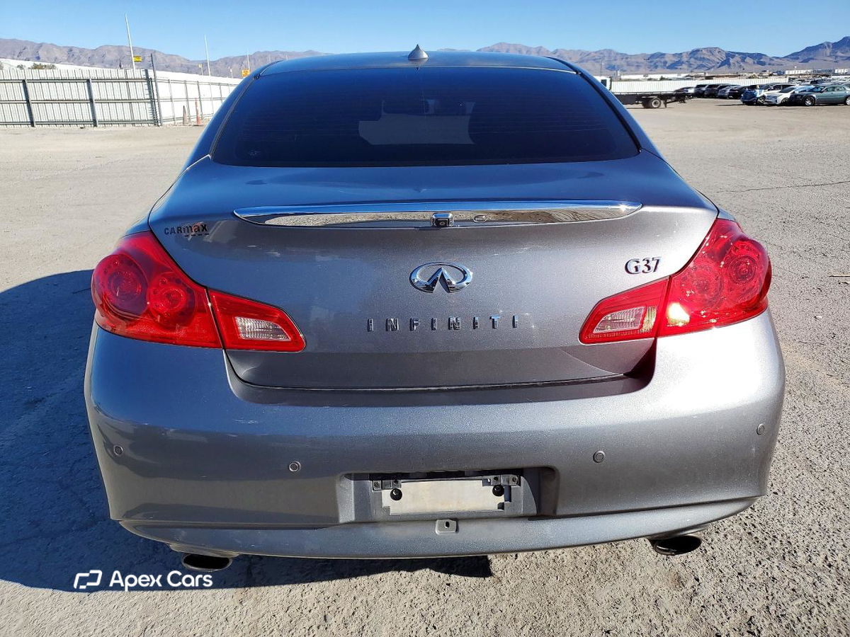 Infiniti G 2012