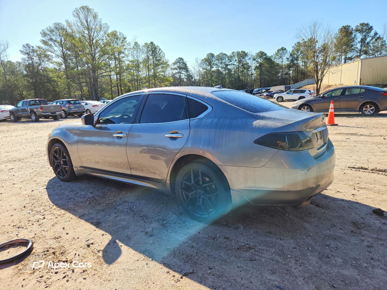 Infiniti M 2012