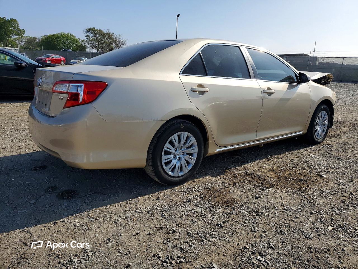 Toyota Camry 2012