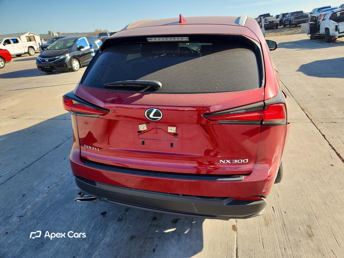 Lexus NX 2021