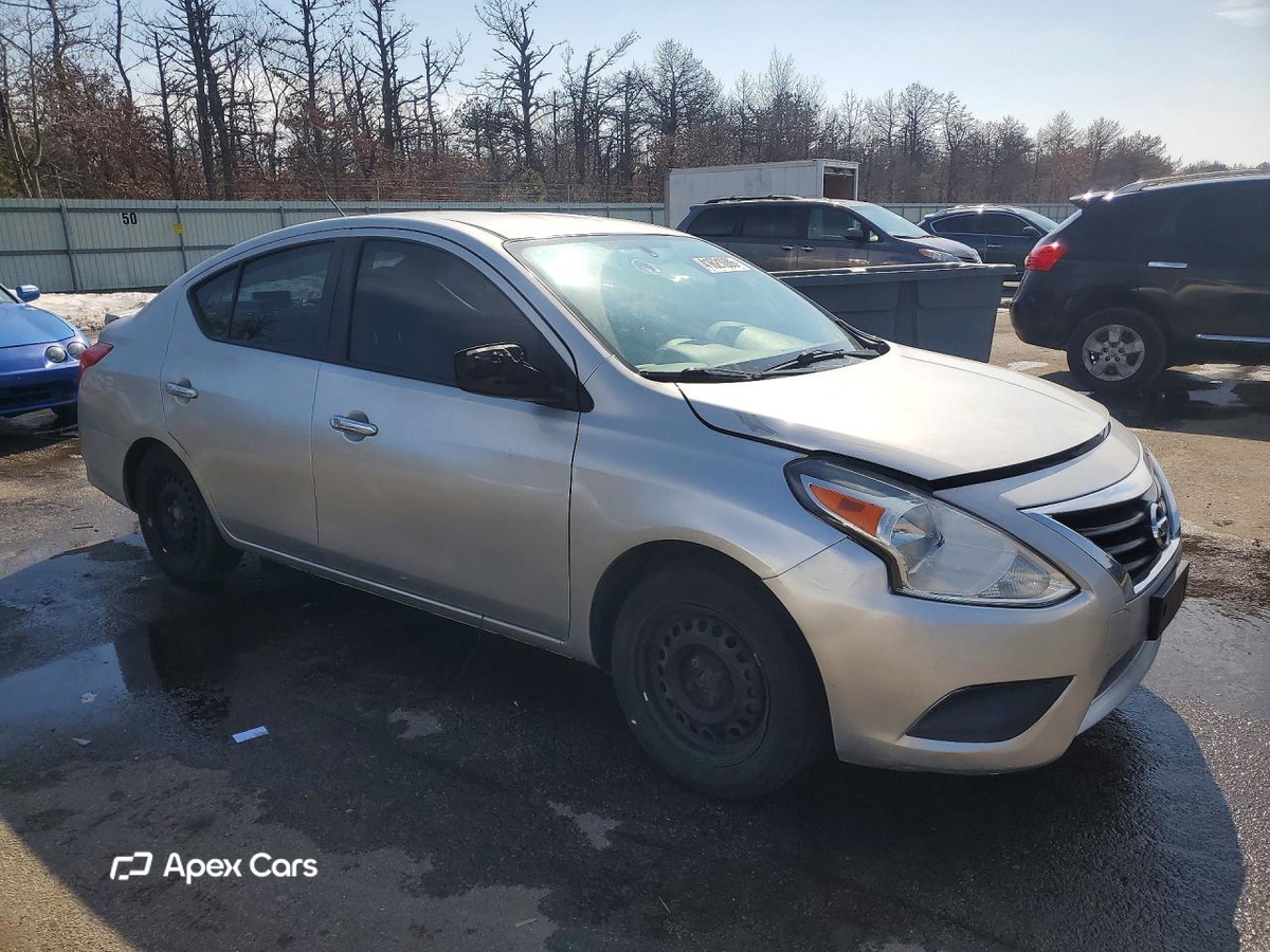 Nissan Versa 2019