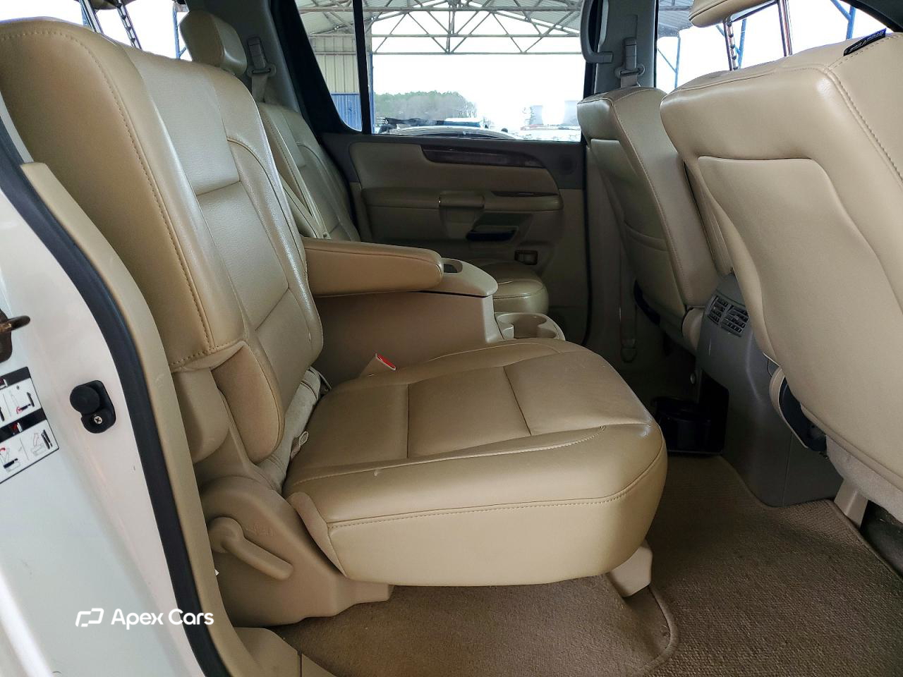 Nissan Armada 2011