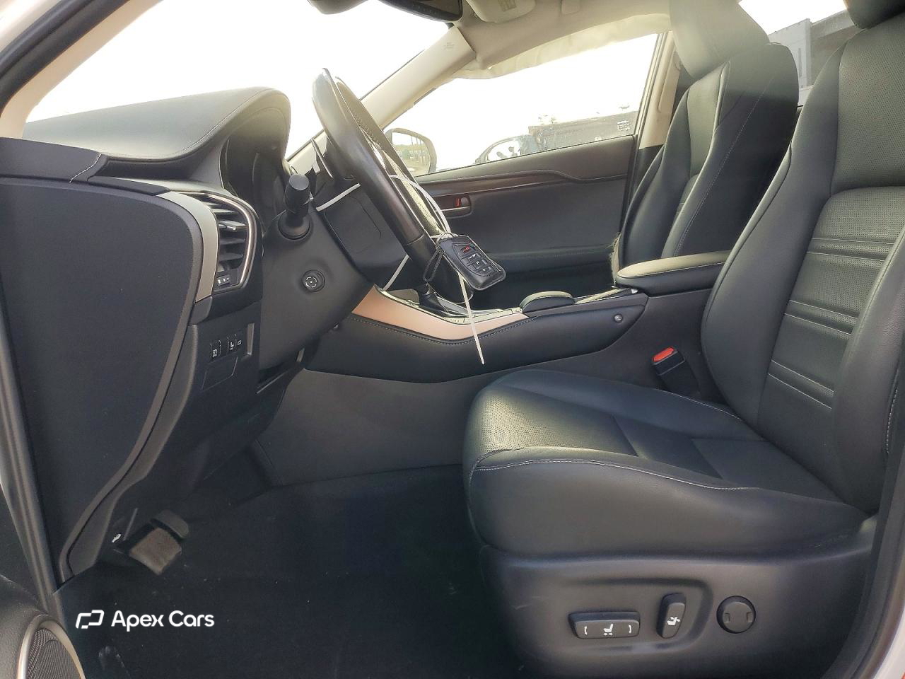 Lexus NX 2021