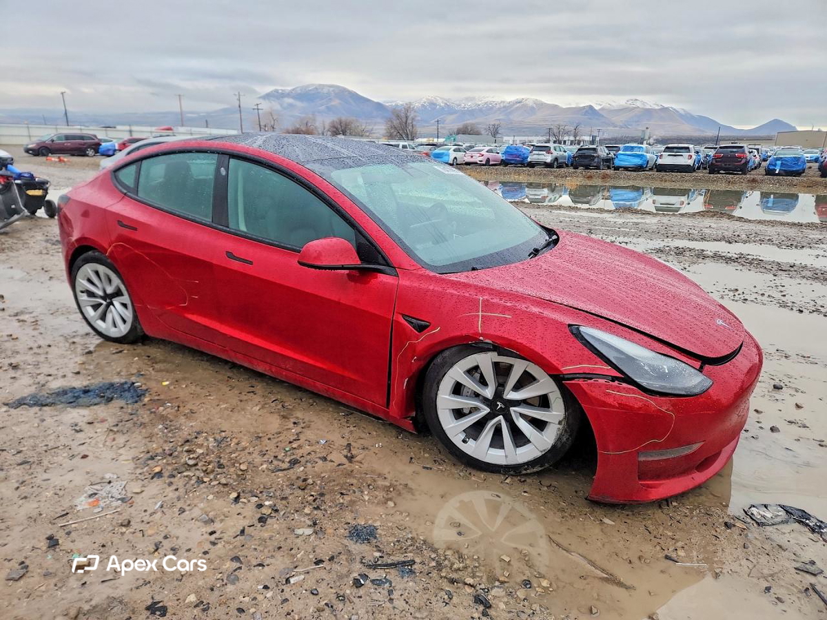 Tesla Model 3 2022