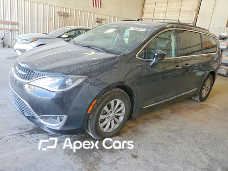 Chrysler Pacifica 2017 - Image 1 of 13