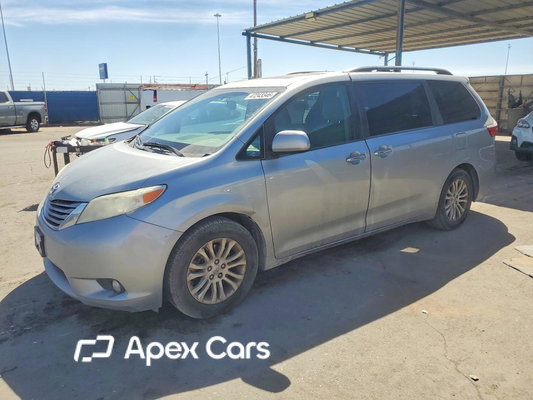 Toyota Sienna 2016 - Image 1 of 13