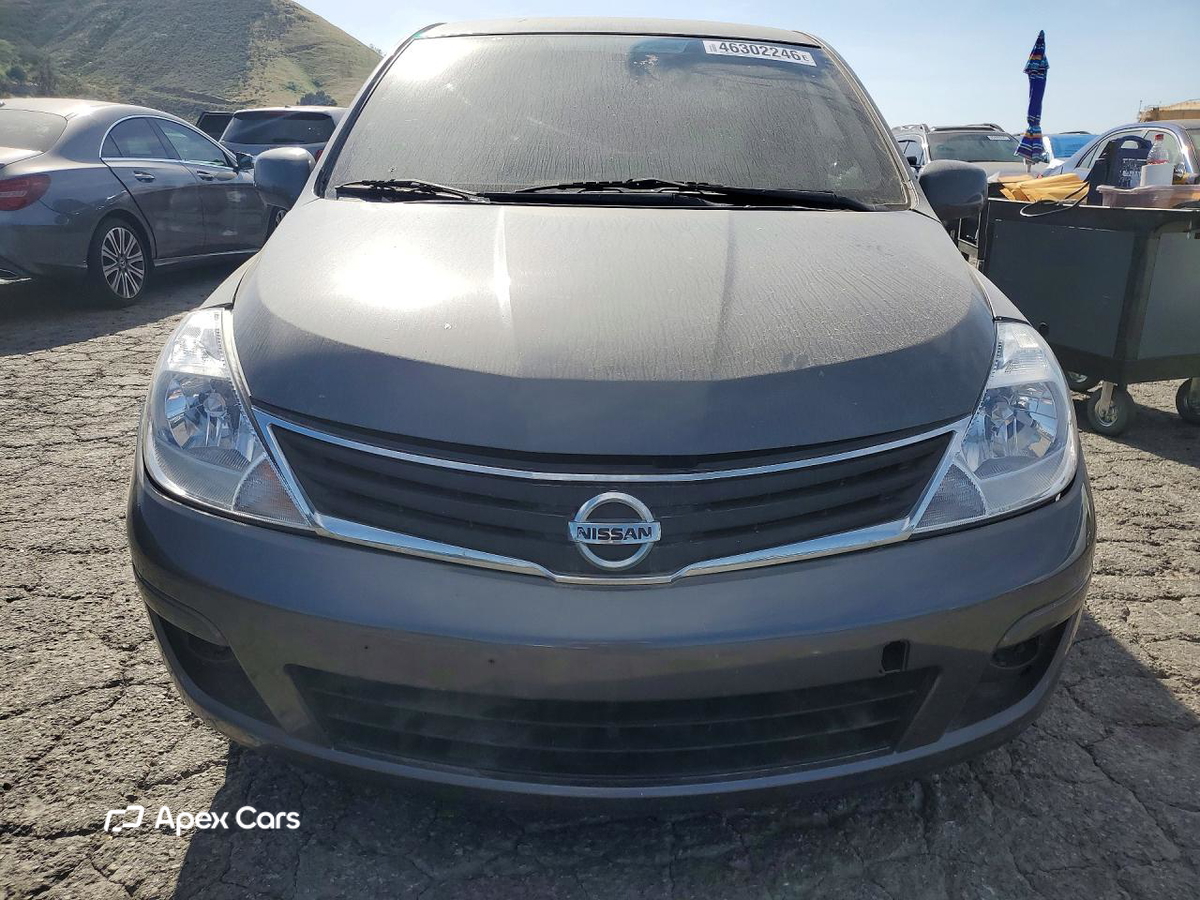 Nissan Versa 2011