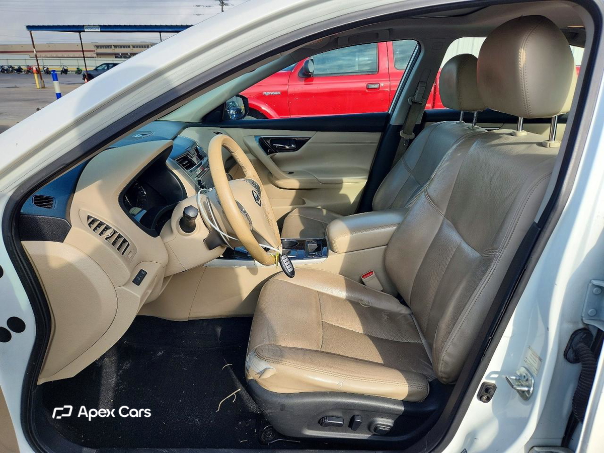 Nissan Altima 2015