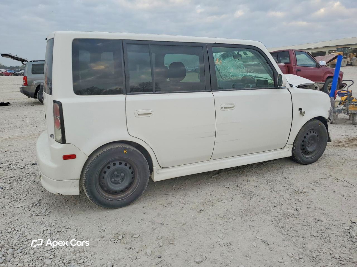 Scion xB 2005