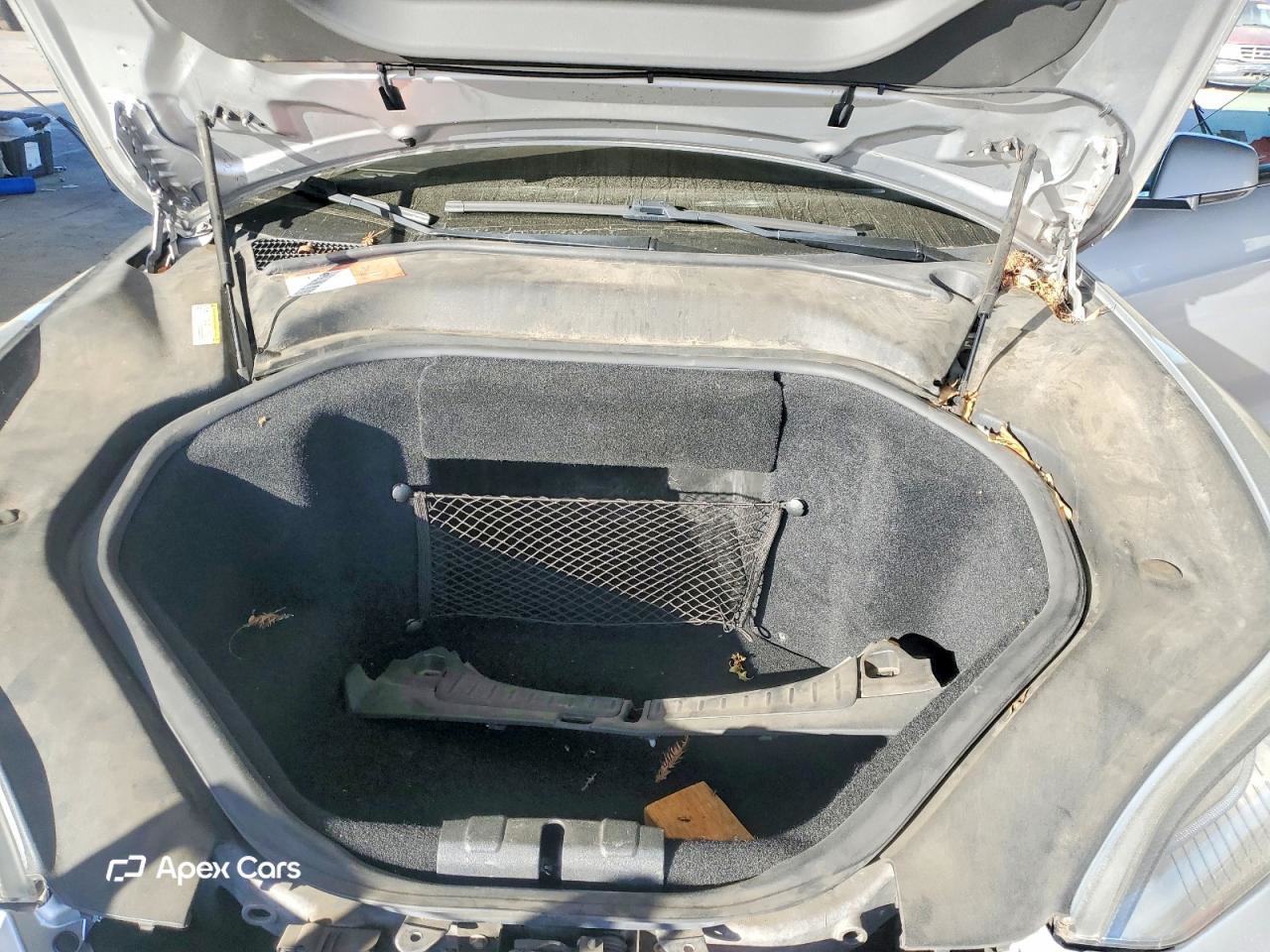 Tesla Model S 2014