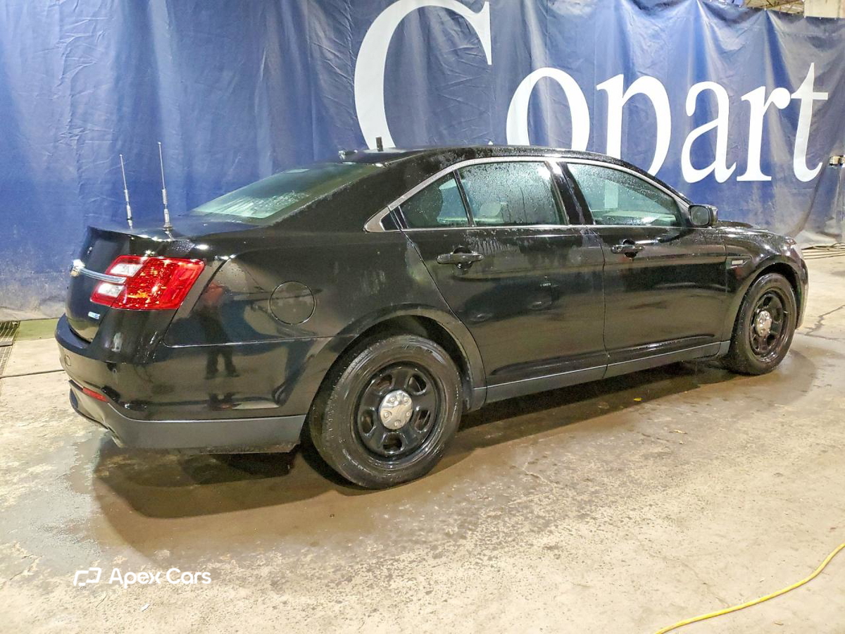 Ford Taurus 2015