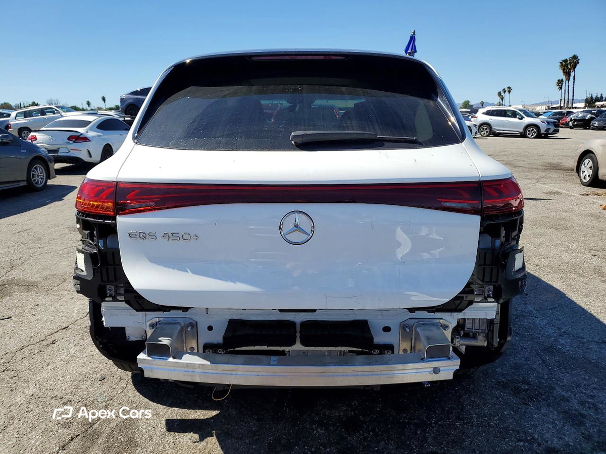 Mercedes-Benz  2024